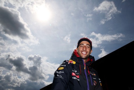 Alonso Ragu Ricciardo Mampu Saingi Duo Mercedes