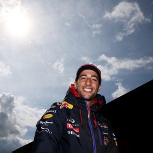 Alonso Ragu Ricciardo Mampu Saingi Duo Mercedes
