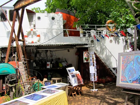 Ini Pulau Surga bagi Seniman