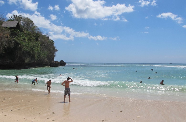 Pantai Padang-padang di Pecatu (Afif/detikTravel) Pantai Padang-padang di Pecatu (Afif/detikTravel)
