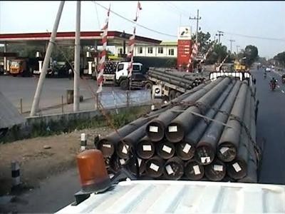 Stok Solar Menipis, Antrean Truk Mengular Hingga 2 Km