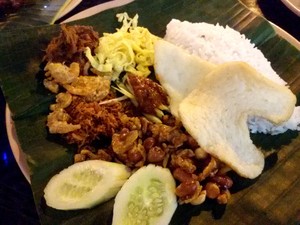 Java Village: Nikmat Sedap Seporsi Nasi Langgi Berlauk Komplet