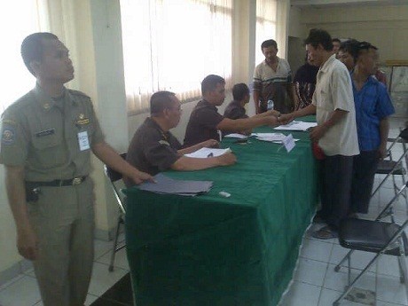 Disidang Perkara Tipiring, 45 PKL di Jakbar Didenda Rp 100 Ribu