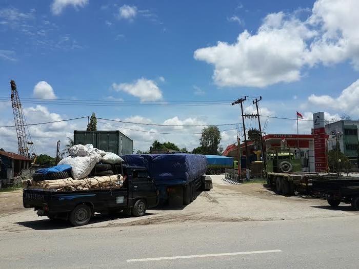 BBM Masih Langka di Pekanbaru, Harga Kebutuhan Pokok Naik