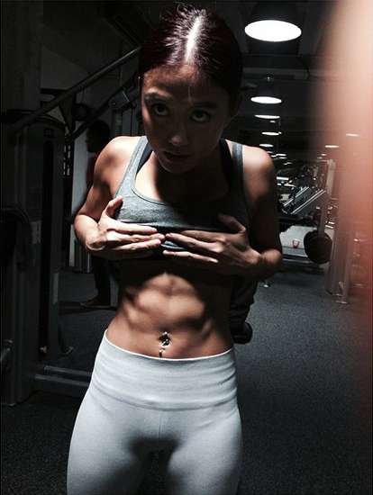 Mau Punya Perut Six Pack Seperti Agnez MO? 