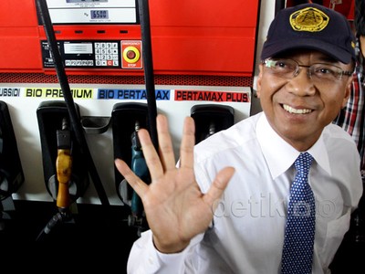 Menteri ESDM Jero Wacik Sidak ke SPBU