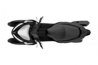 Perbedaan desainnya terlihat jelas pada bagian wajahnya yang dibuat lebih luas dengan lampu kembar seperti yang digunakan di Yamaha T Max. Istimewa/dok Motorcycle. Istimewa/dok Motorcycle.