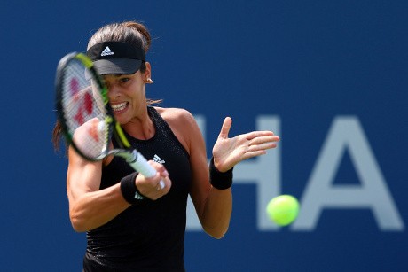 Ivanovic dan Stosur Lewati Babak Pertama dengan Straight Set
