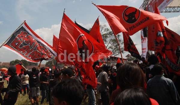Politikus PDIP Sebut PD Segera Merapat ke Jokowi-JK, Lalu PAN dan PPP Politikus PDIP Sebut PD Segera Merapat ke Jokowi-JK, Lalu PAN dan PPP