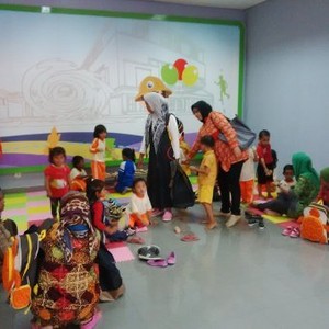Ketika Tawa Canda Seratusan Anak Sekolah Memecah Kesunyian Museum Nasional