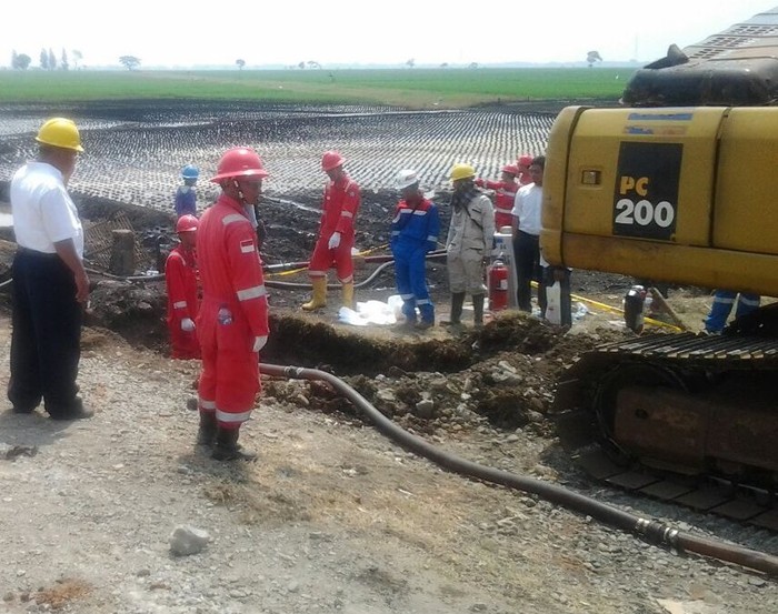 Pipa Solar Pertamina di Subang Terbakar, Diduga Ulah Maling Minyak