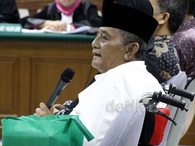 Mertua Anas Bersaksi