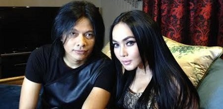 Armand Maulana Canggung Duet dengan Istri