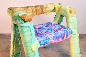 Hard Candy Stool, Ini Permen atau Kursi?