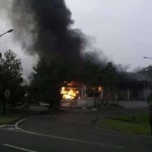 Padamkan Mobil yang Terbakar di SPBU Sentul, Toni Luka Bakar di Wajah