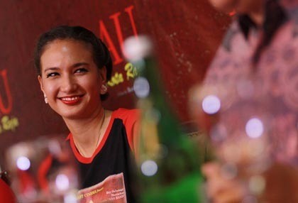 Nadine Chandrawinata Malas Dandan Saat Syuting