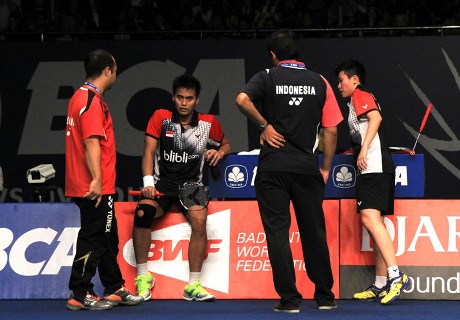 Pulih, Tontowi Lahap Latihan Bak Orang Kelaparan