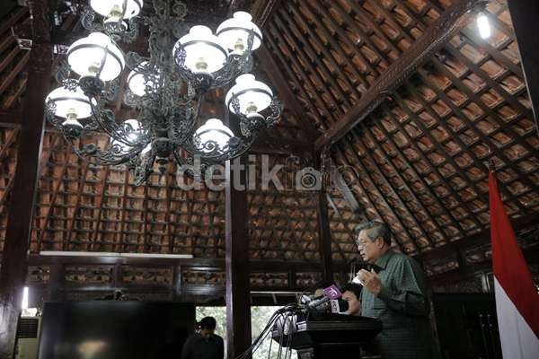 Imbas Padatnya Jadwal Kegiatan, SBY Sakit Tenggorokan