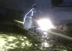 Tarian di Atas Sungai Pikat Ribuan Warga Yogyakarta