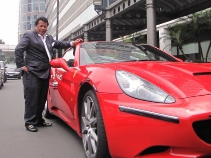 Hotman Paris: Punya Mobil Mewah itu Kebanggaan, Tapi Kalau Suratnya Ilegal Buat Apa?