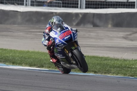 Lorenzo Tak Menyangka Start di Baris Depan