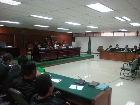 3 Kali Mic Mati, Hakim Tetap Baca Putusan Ratu Atut