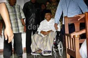 Beli Tanah Pakai Duit Cash, Mertua Anas Bawa Mesin Hitung