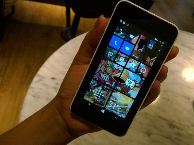 Lumia 530, Ponsel Windows Murah Bisa Dua Kartu