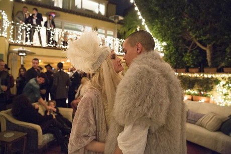 Selamat! Ashlee Simpson dan Evan Ross Resmi Menikah