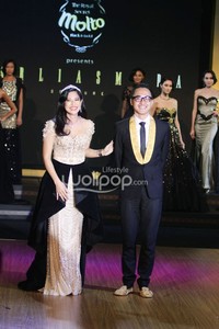 Barli Asmara feat Dian Sastrowardoyo The Royal Secret Molto Black & Gold. The Space at Panin Bank. Senayan City. Jakarta. [Foto: Mohammad Abduh/Wolipop]