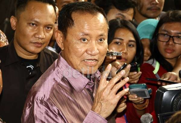 Menteri Amir Bicara Soal Beda Perlakuan untuk Nunun dan Hartati