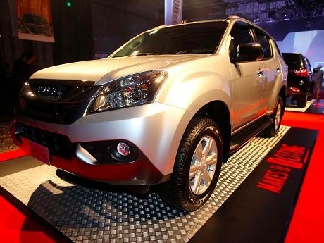 Isuzu Lagi Garap Mobil Pesaing Innova