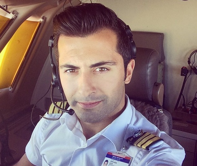 Pilot Turkish Airlines yang Ganteng & Seksi