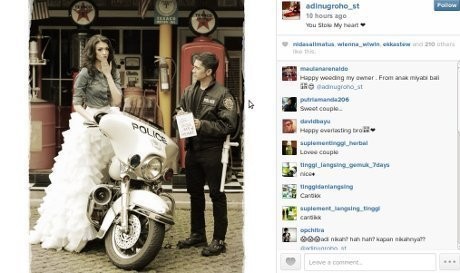 So Sweet... Donita Simpan Semua Bunga dari Adi Nugroho