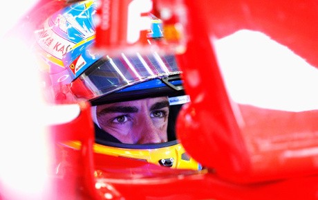 Alonso Kembali Bantah Ingin Tinggalkan Ferrari