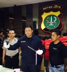 Otaki Penguasaan Rumah oleh Preman, Nenek Emmy Ditangkap Polisi