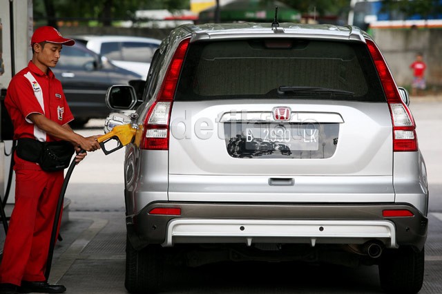 Ini Cara Ahok Larang Mobil Mewah Pakai BBM Subsidi