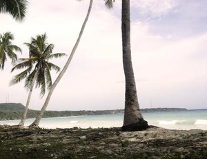 Indahnya Hamparan Pasir Putih Pantai Bara, Sulawesi Selatan