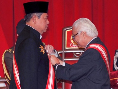 SBY Terima Gelar Order of Temasek First Class