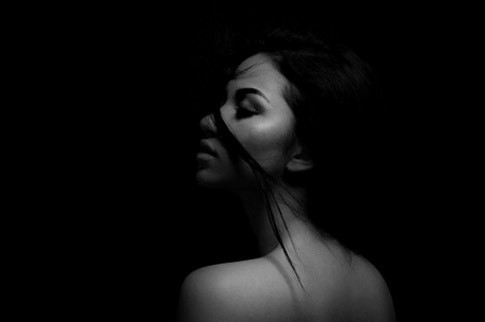 Soal Foto Seksi di Instagram, Ariel Tatum: Aku Suka Pose Itu