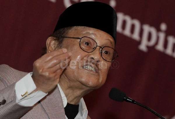 BJ Habibie: Saya Tidak Setuju Energi Disubsidi