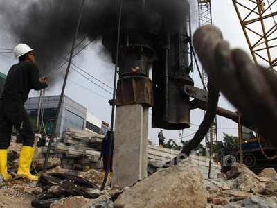Pemasangan Turap di Jatinegara