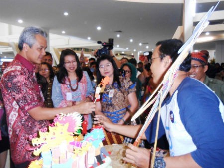 BCA Gelar Wayang Masuk Mall di Semarang