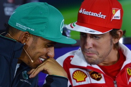 Alonso Sebut Hamilton Driver Terbaik, tapi Bela Rosberg atas Insiden di Spa