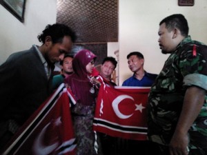 TNI Amankan Warga Pekalongan Pembuat Ribuan Bendera GAM