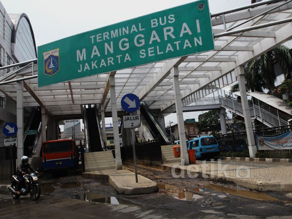 Terminal Manggarai Tidak Terawat