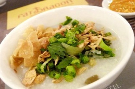 Pengin Makan Bubur Enak Malam Ini? Mampir Saja ke Tempat Ini!