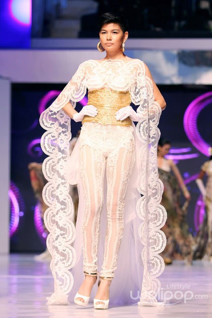 Anne Avantie MERENDA KASIH. Pergelaran 25 Tahun berkarya at Plenary Hall Jakarta Convention Center. Senayan. Jakarta Pusat. [Foto: Mohammad Abduh/Wolipop]