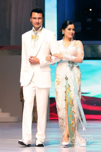 Anne Avantie MERENDA KASIH. Pergelaran 25 Tahun berkarya at Plenary Hall Jakarta Convention Center. Senayan. Jakarta Pusat. [Foto: Mohammad Abduh/Wolipop]