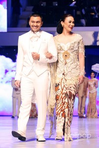 Anne Avantie MERENDA KASIH. Pergelaran 25 Tahun berkarya at Plenary Hall Jakarta Convention Center. Senayan. Jakarta Pusat. [Foto: Mohammad Abduh/Wolipop]